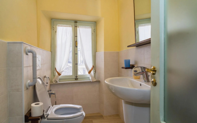 Cheerful holiday home in Poggio with private garden