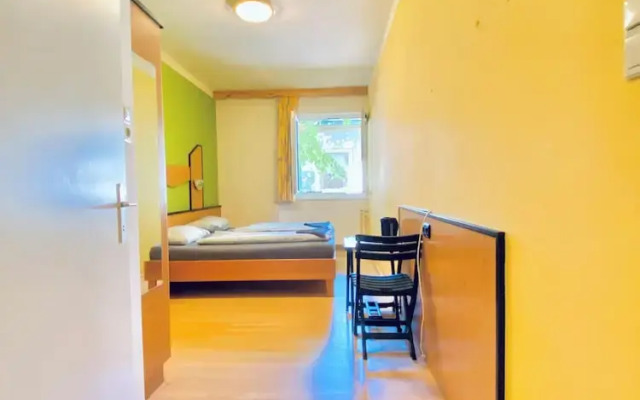 Affordable Central Rooms Near U3