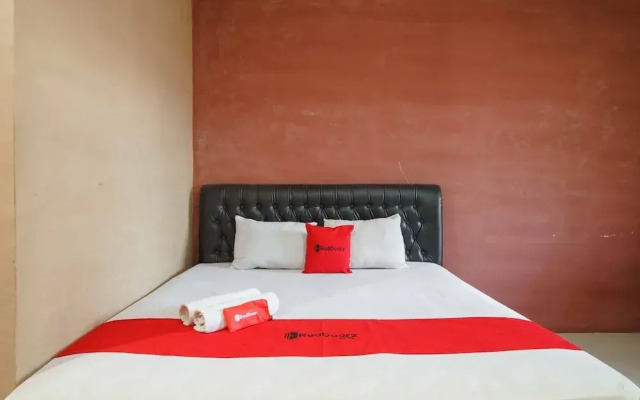 RedDoorz Syariah Hotel Enasti Berastagi