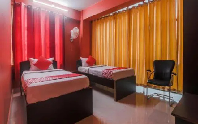 OYO 18528 Field Residency Inn
