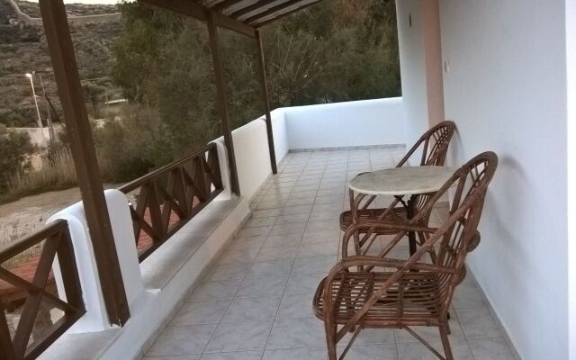 Akti Miaouli Holiday Home