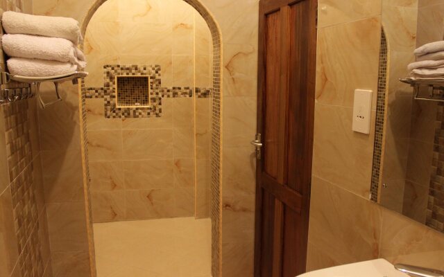 Safari Lodge Hotel