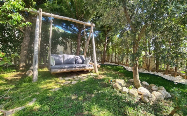 Villa With Jacuzzi Pool and Backyard in Kalkan