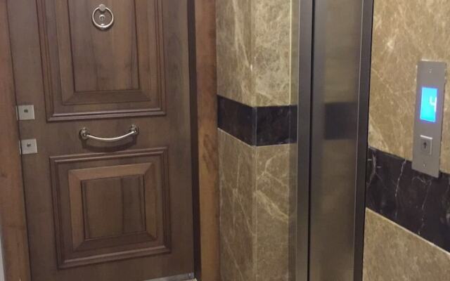 Celik Apartments