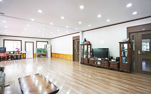 Wongju Bridge Pension