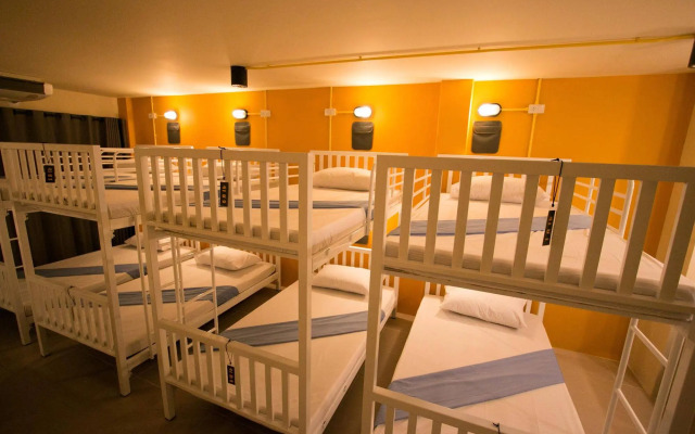Backpack House Hostel