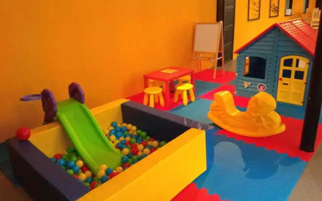 Pihtoviy Bor Hotel