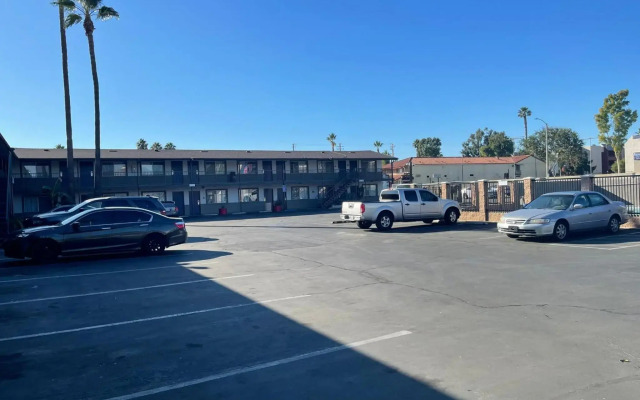 Studio 6 Suites – San Bernardino, CA
