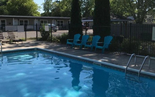 Lakeview Motel