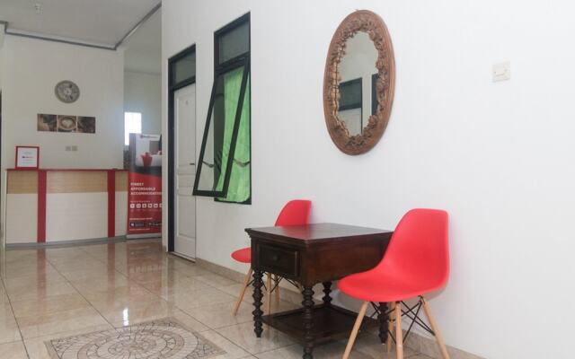 Rumah Kost Cahaya by RedDoorz