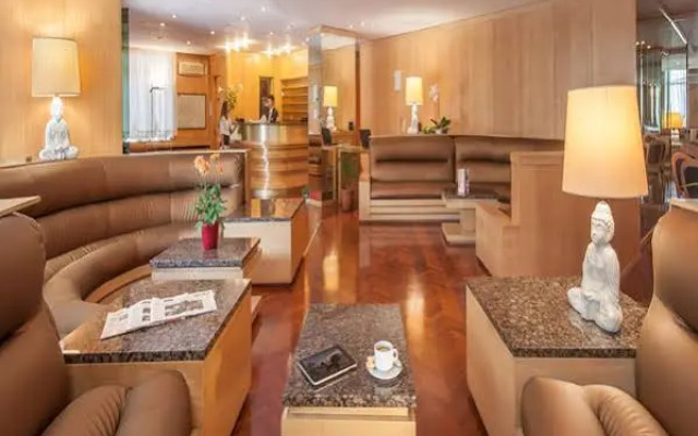 Massimi City Garden Hotel