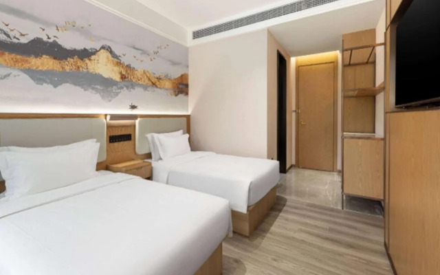 Ramada Encore By Wyndham Wuhan Station
