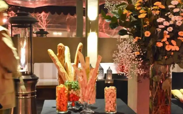 Hotel Raices
