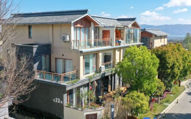 Yishan Guanlan Homestay(Gucheng Branch)