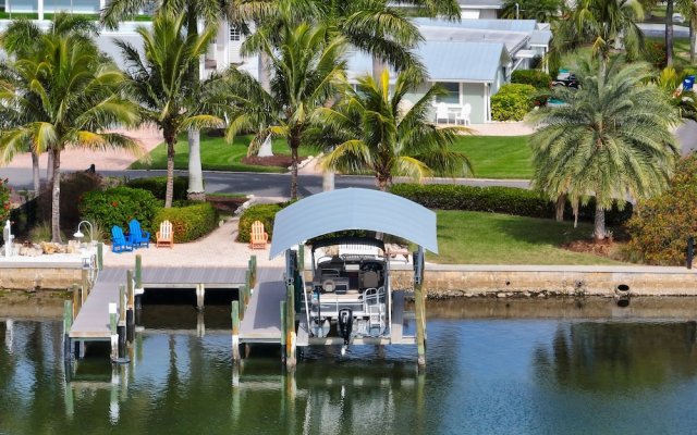 3 Bedroom Bay Front Villa Bring Your Boat Dock Space Available 3 Villa by Redawning