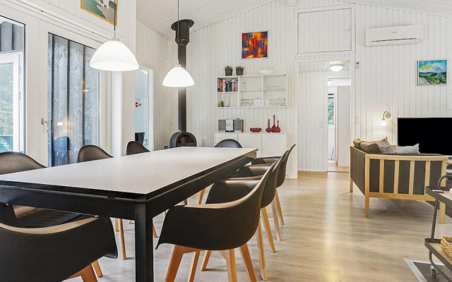 8 Person Holiday Home in Albaek