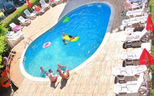 Favorit Aparthotel