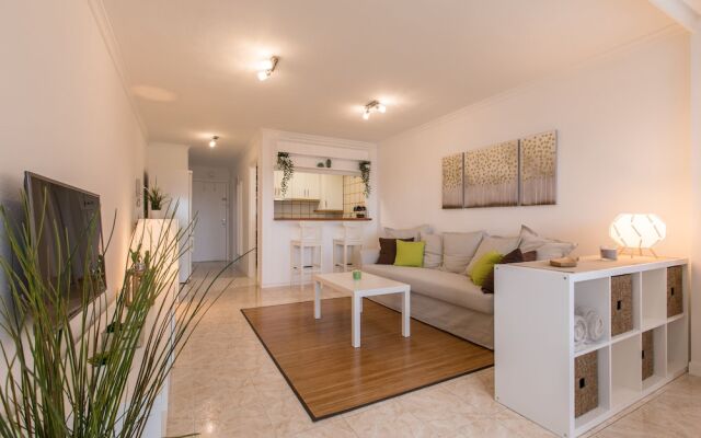 Panorama Studio, Ventana al Océano en Primera Línea