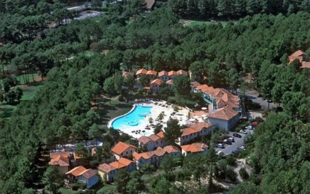 Maison jumelée dans residence avec piscine - 320