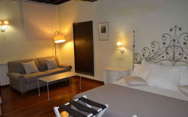 Palacio Mariana Pineda Hotel