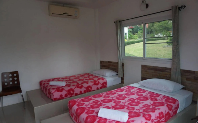WhiteRock Resort Pakchong