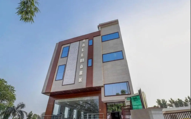 Hotel Hallmark