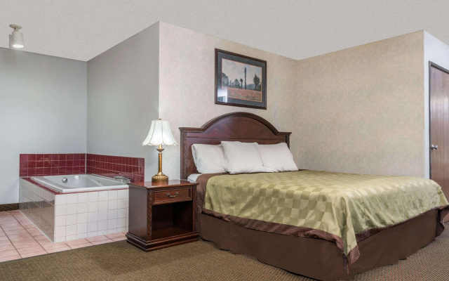 Howard Johnson Inn West Fargo