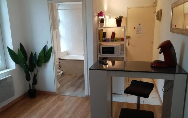 STUDIO 10 calme à Valadon