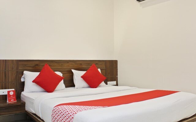 OYO 22692 Flagship Strand Resort