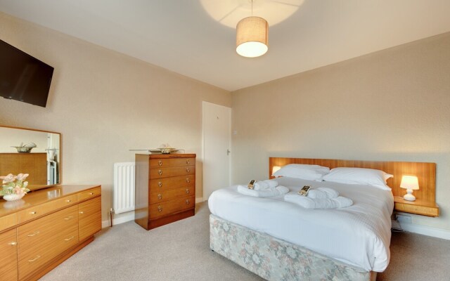Week2Week The Broadway - 3 Bed Coastal Property