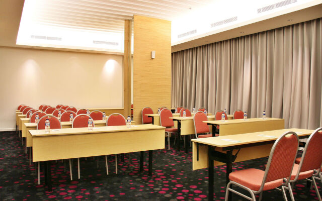 THE 1O1 Jakarta Sedayu Darmawangsa