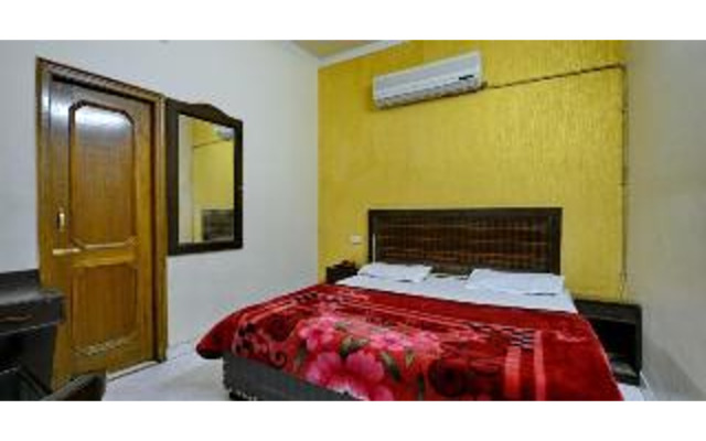 OYO 5853 Hotel Shingar Regency
