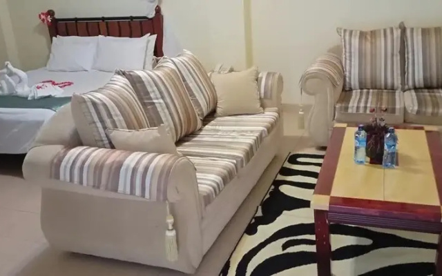Meru Paramount Hotel