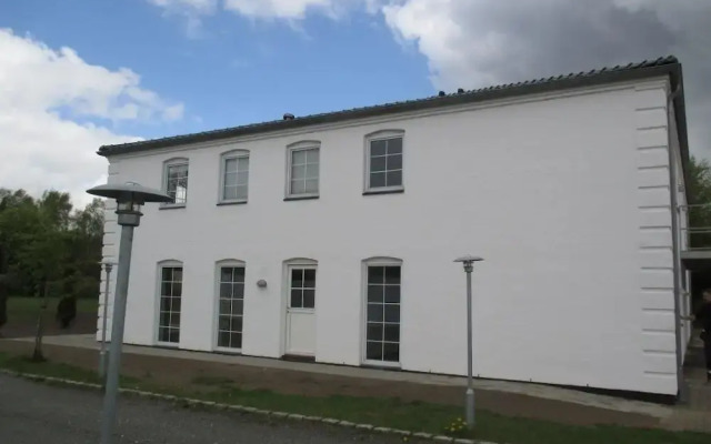 White House Hotel Apartments