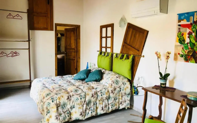 La Casetta Di Giucci Bed And Breakfast - Hotel in 因佩里亚 - Photo 3