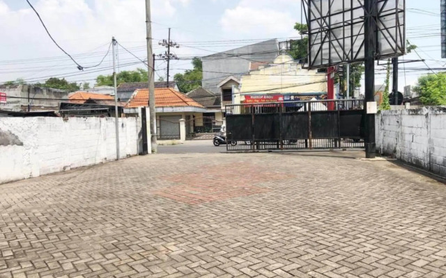 KoolKost @ Wiyung (Minimum Stay 30 Nights)