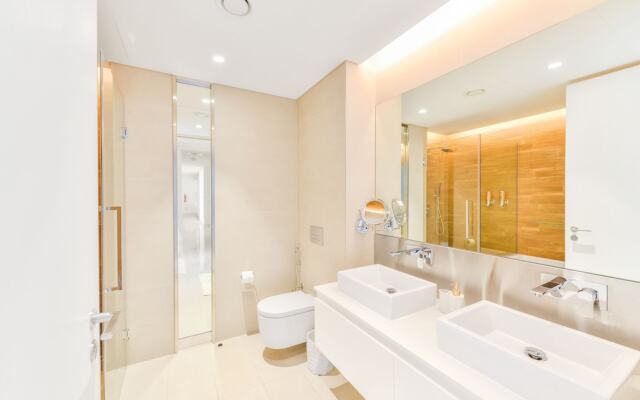 Luxury Beachfront 2BR w Stunning SeaView