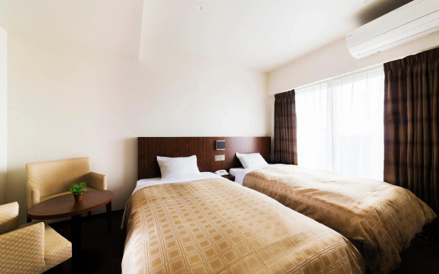 Kanku Izumisano First Hotel