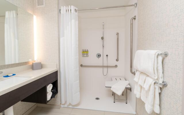 Holiday Inn Express & Suites Saskatoon East - University by IHG
