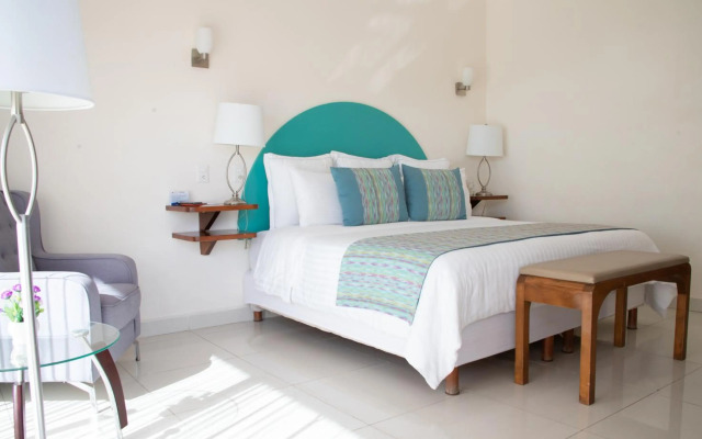 The Westmarine Waterfront Hotel