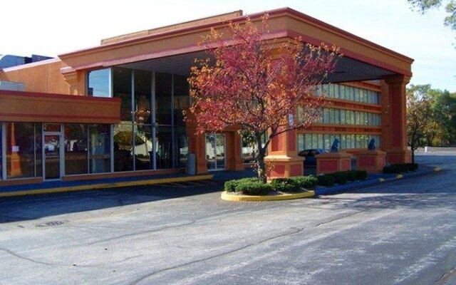 A Victory Inn & Suites - Muskegon