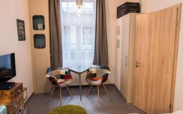All In Apartman III.
