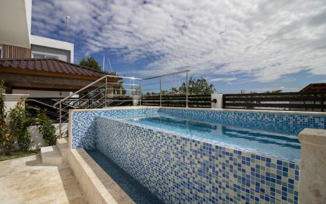 Modern 4-BR Villa in Gated Community