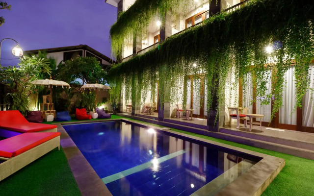 Vansari Hotel