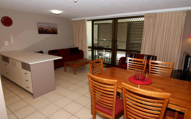 Merrima Court Holidays
