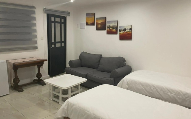 Jangada cottage sun valley fish hoek