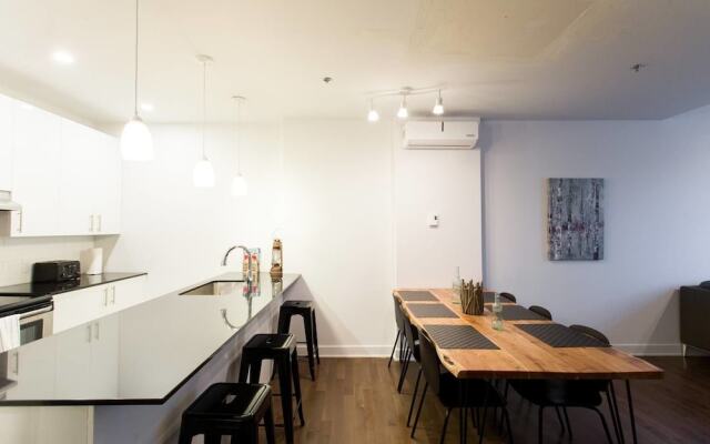 Huge Industrial Loft Near Mont-royal Metro