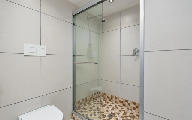 Montclair Apartments