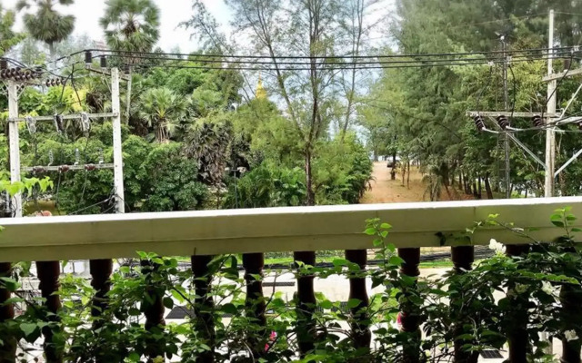 Surin Bay Inn