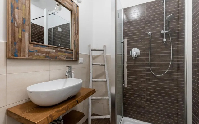 Largo Molina Apartment 1 by Wonderful Italy